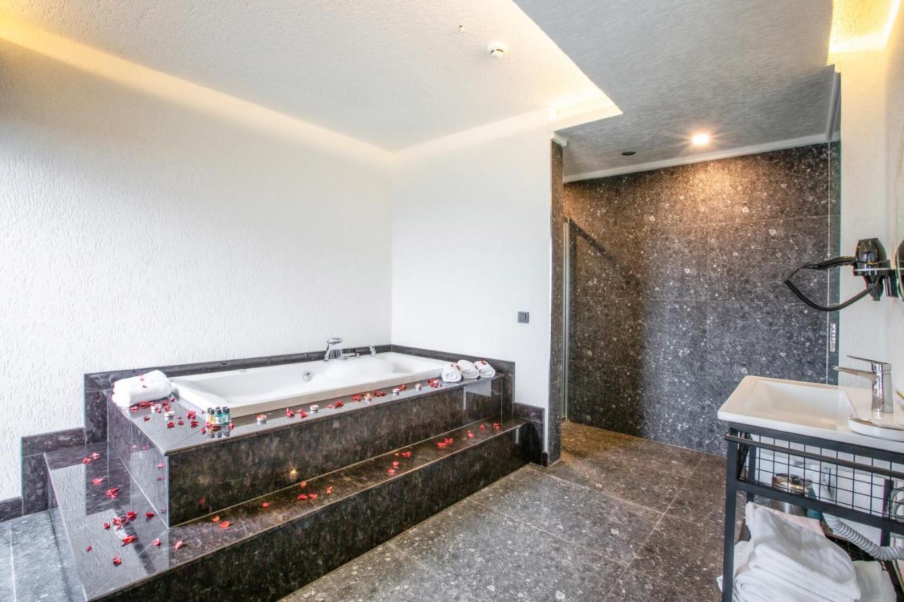 Nehir Otel Pelitli  Εξωτερικό φωτογραφία
