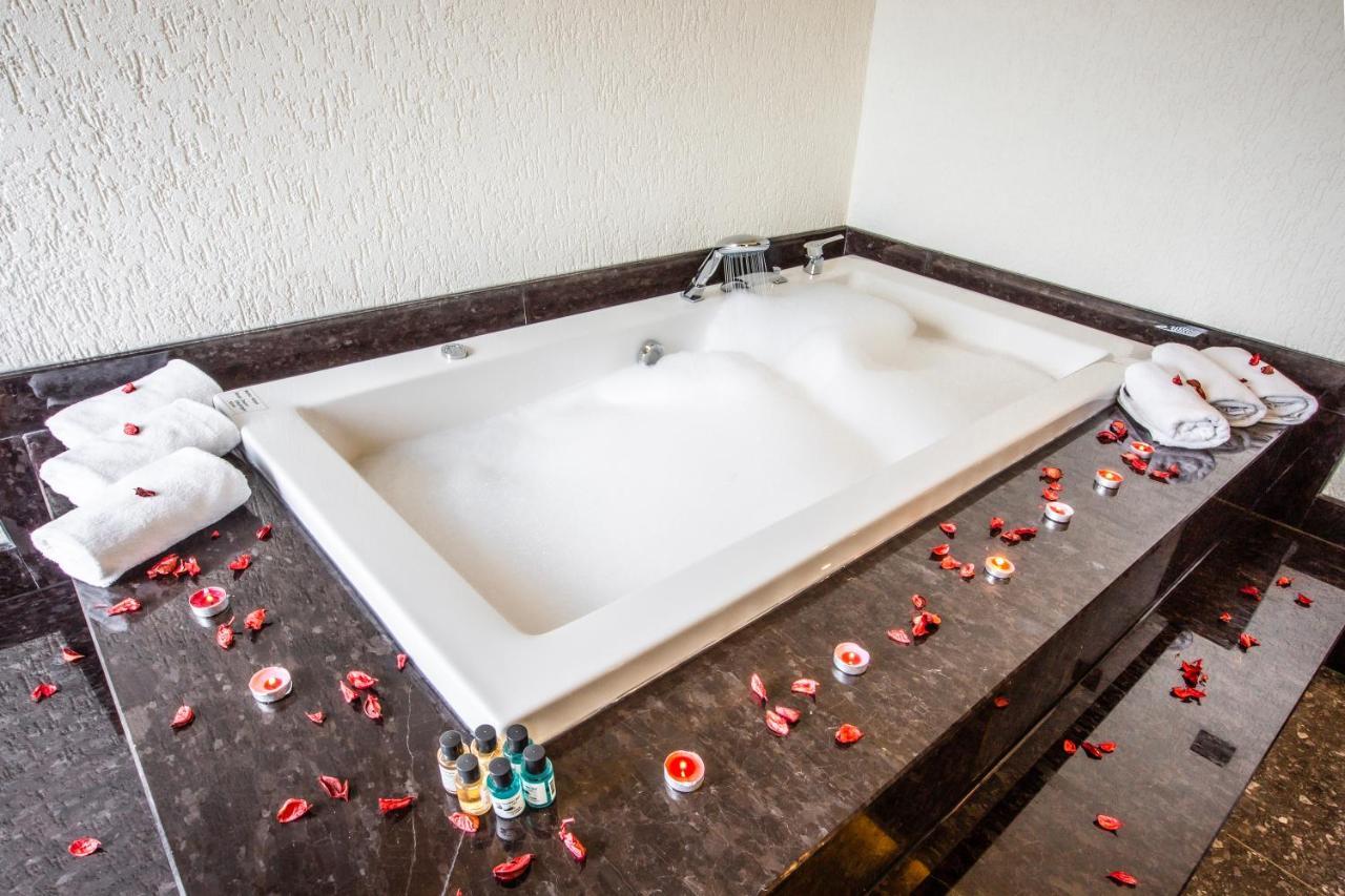 Nehir Otel Pelitli  Εξωτερικό φωτογραφία